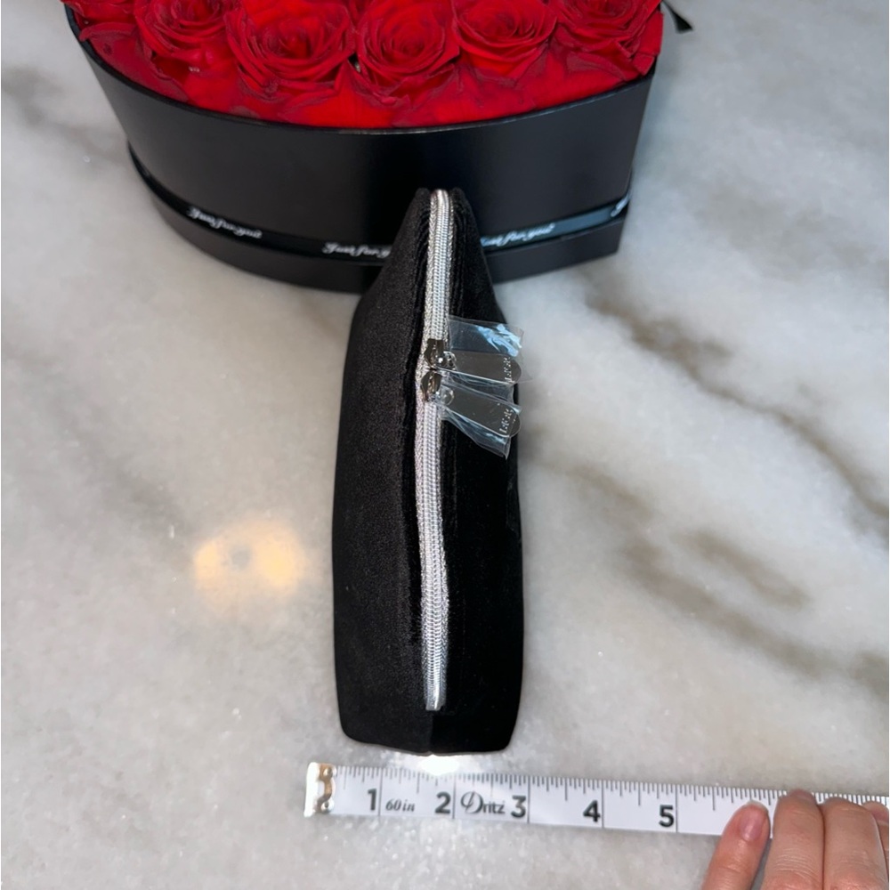 Dior Beauty Pouch - Picture 4 of 9